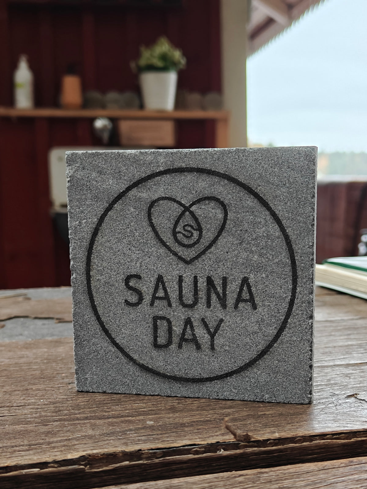 Live, love, sauna -saunakivi